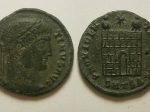 Constantinus I  Æ Follis  -PROVIDENTIAE AVGG - SMTSA - 326/8 AD